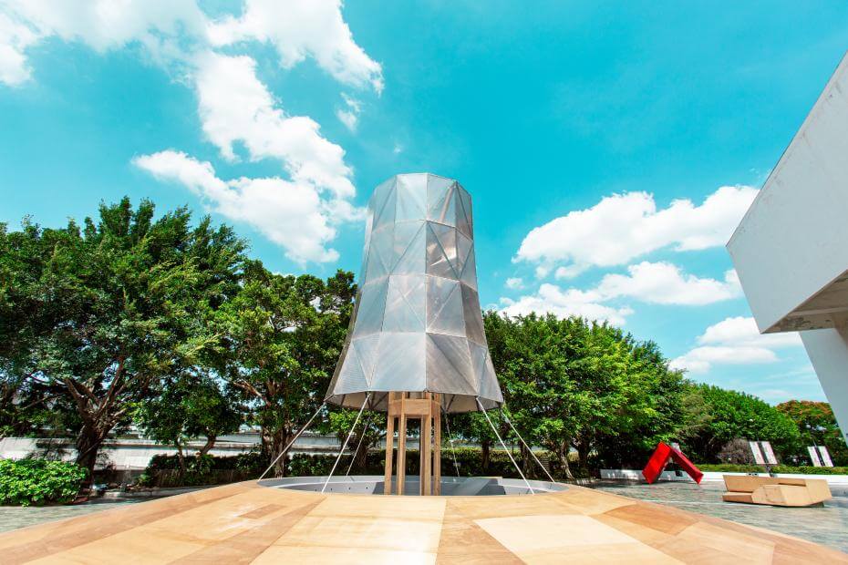 2021年X-site計畫建構一處具身體臨場感、環境與時代多向度訊息佈建的場域，透過聽覺、視覺和觸覺等面向凝聚感知，喚醒身體的多重經驗，探討人與世界互動更為深入的層面