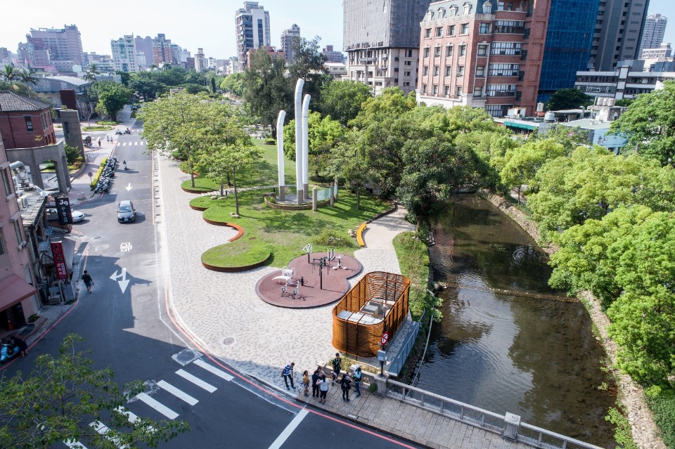 鳥瞰新竹護城河公園