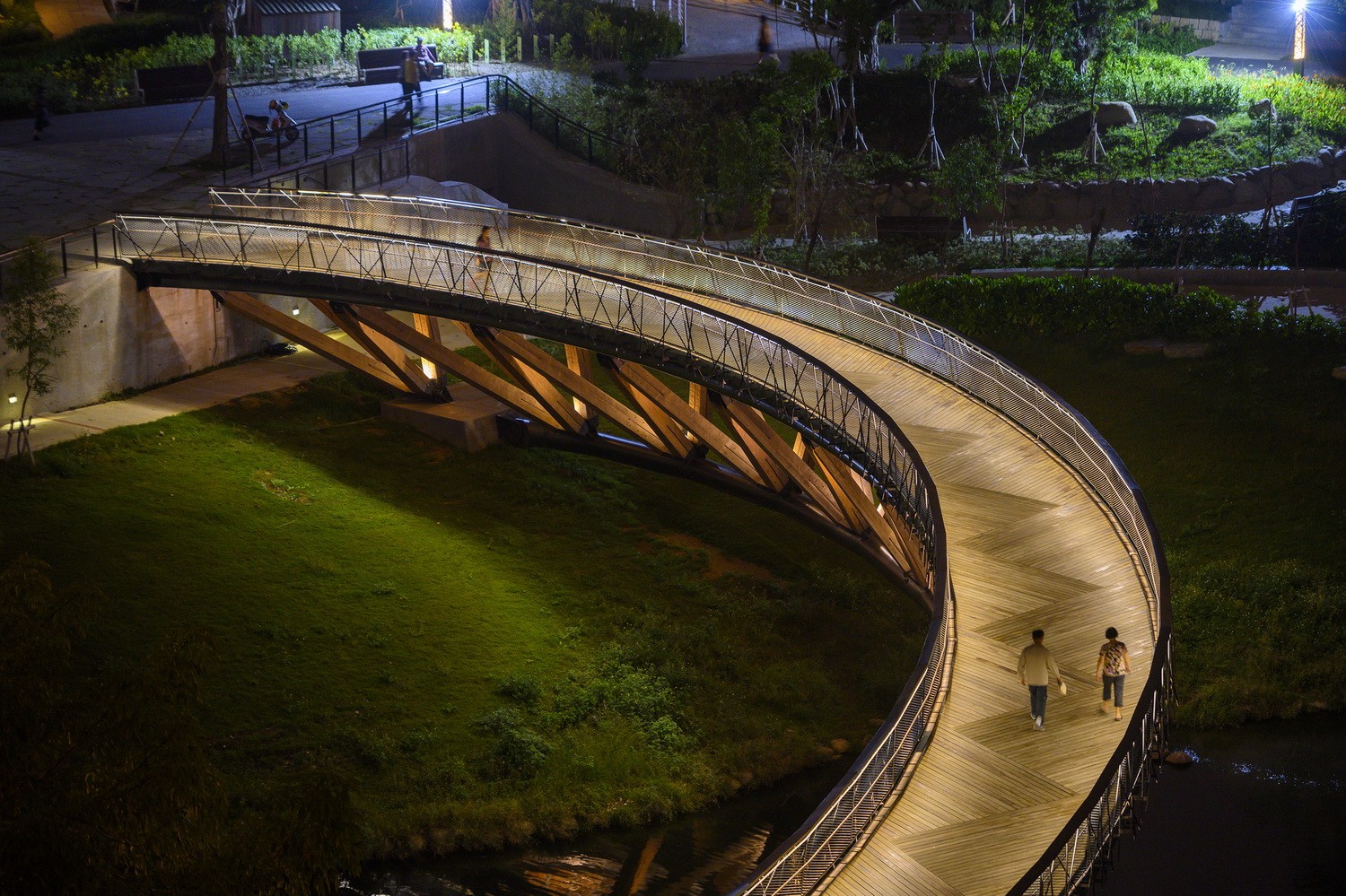 夜間景觀 night view  台南竹溪月見橋 人行步橋／張懷文 HWCA 文滙建築師事務所