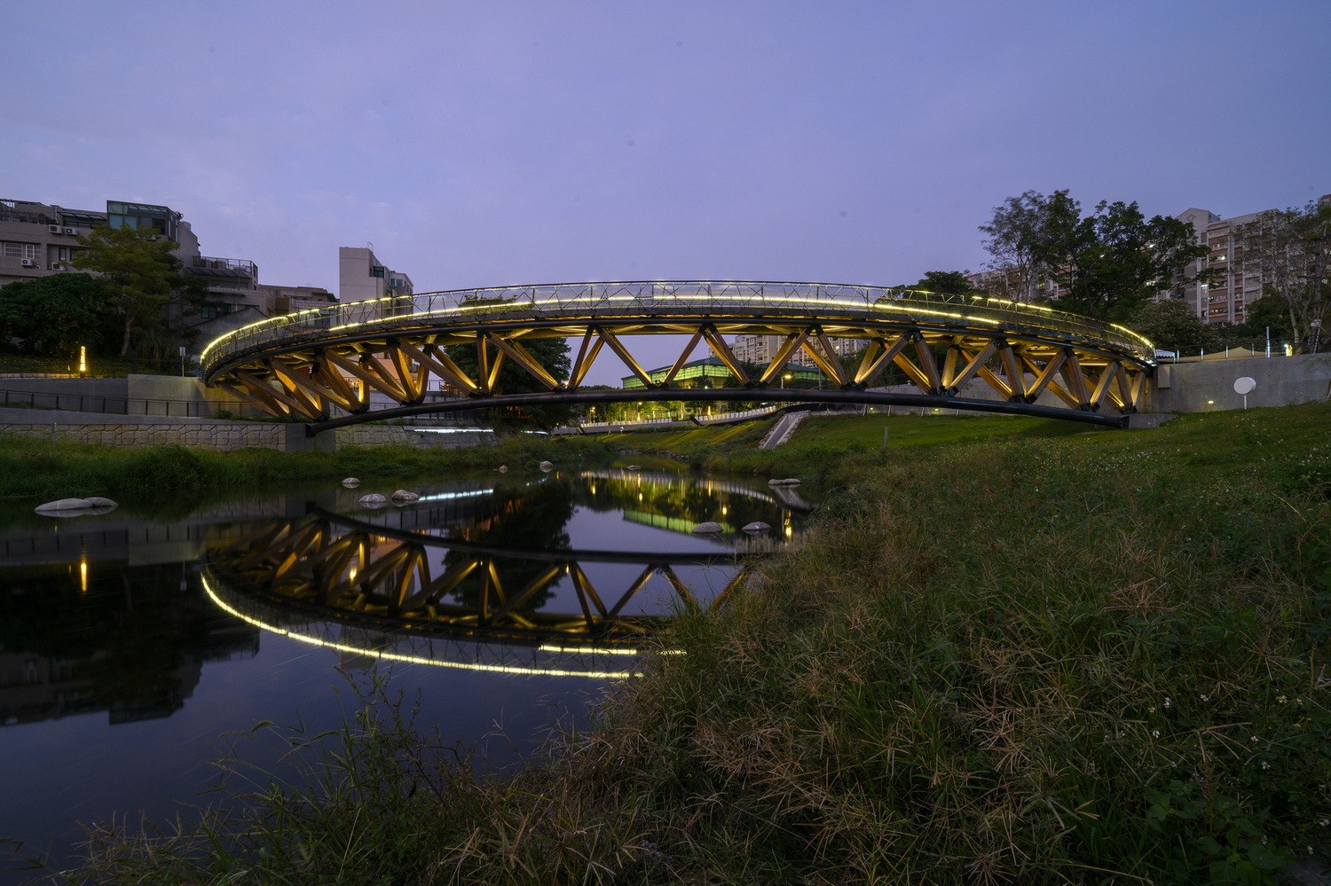 夜間景觀 nightview 台南竹溪月見橋 人行步橋／張懷文 HWCA 文滙建築師事務所