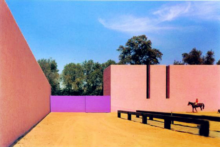 聖‧克裡斯特博(San Cristobal)馬廄與別墅／Luis Barragán
