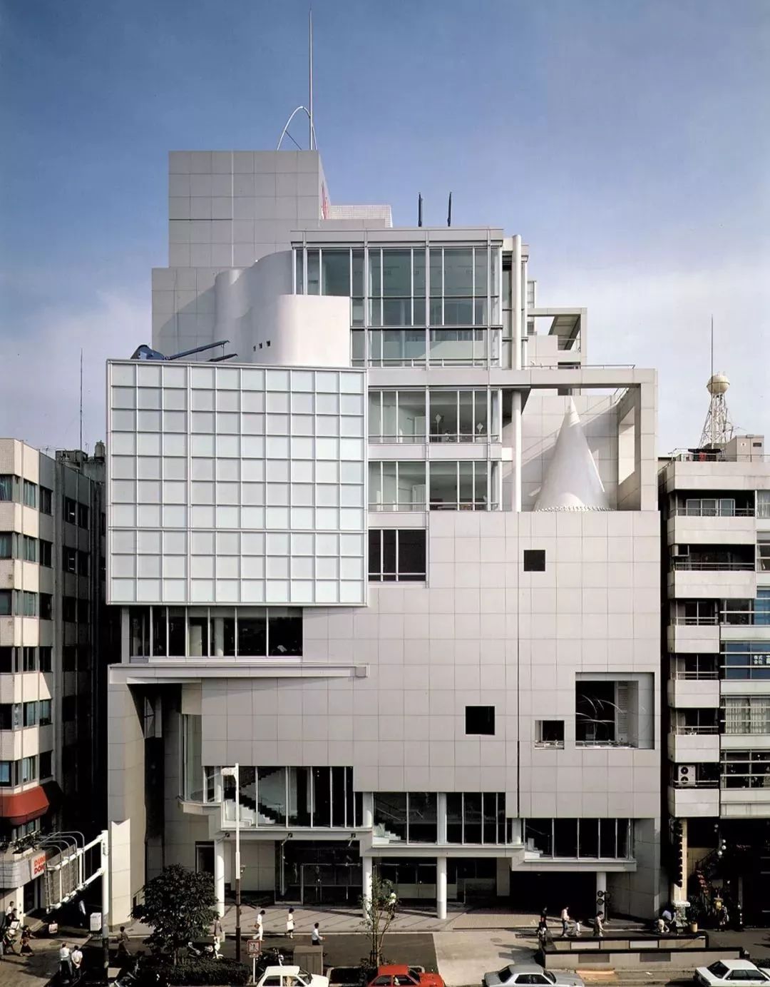 東京螺旋體大樓(Spiral),1986