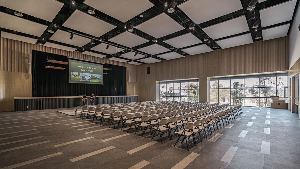 多功能室 馬禮遜美國學校新北校區Morrison Academy Taipei Campus /侯銘賢建築師事務所+禾重建築周榮敬