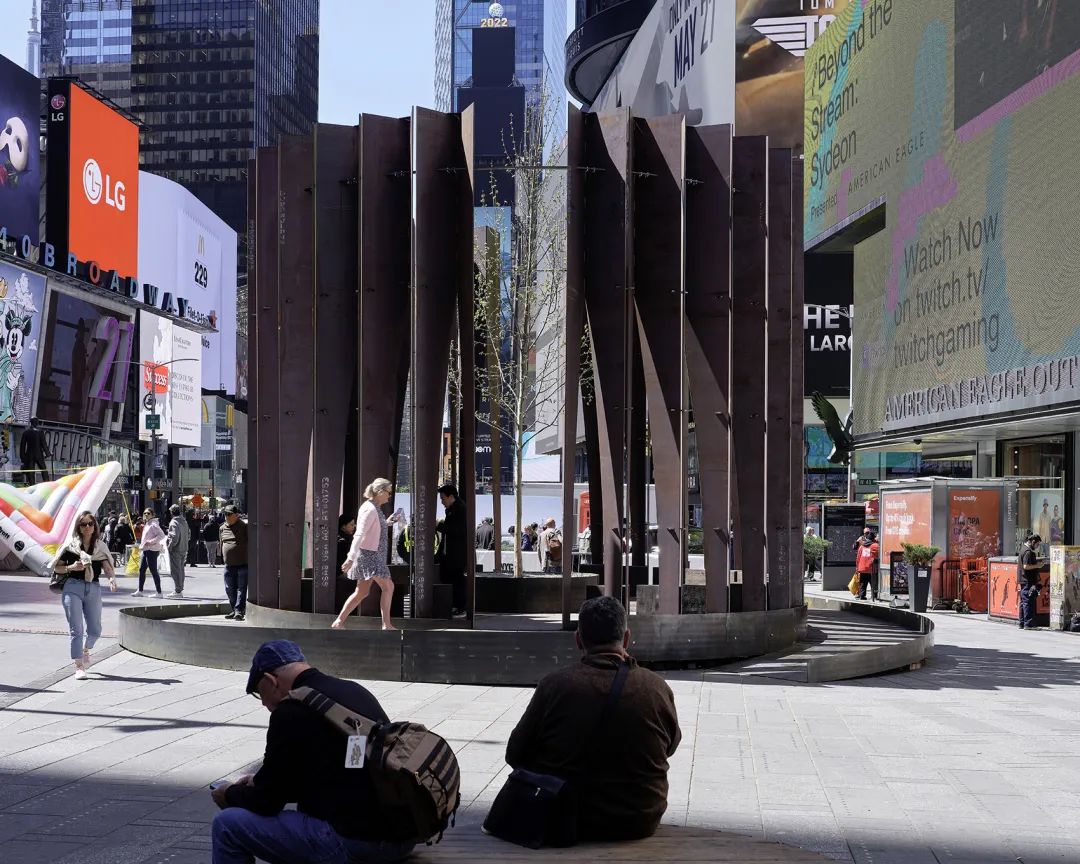 裝置外邊緣環繞緩坡 NYCxDesign Festival 紐約設計節空間裝置Filter／CLB Architects
