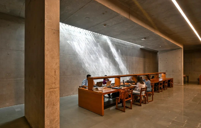 CEPT 大學Lilavati Lalbhai 圖書館 設計：RMA Architects / Rahul Mehrotra 作品位置：阿默達巴德，印度 Ahmedabad, India