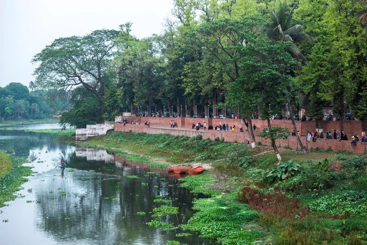  城市河流空間（Urban River Spaces） 設計：Co.Creation Architects / Khondaker Hasibul Kabir, Suhailey Farzana 作品位置：切尼達，孟加拉Jhenaidah, Bangladesh