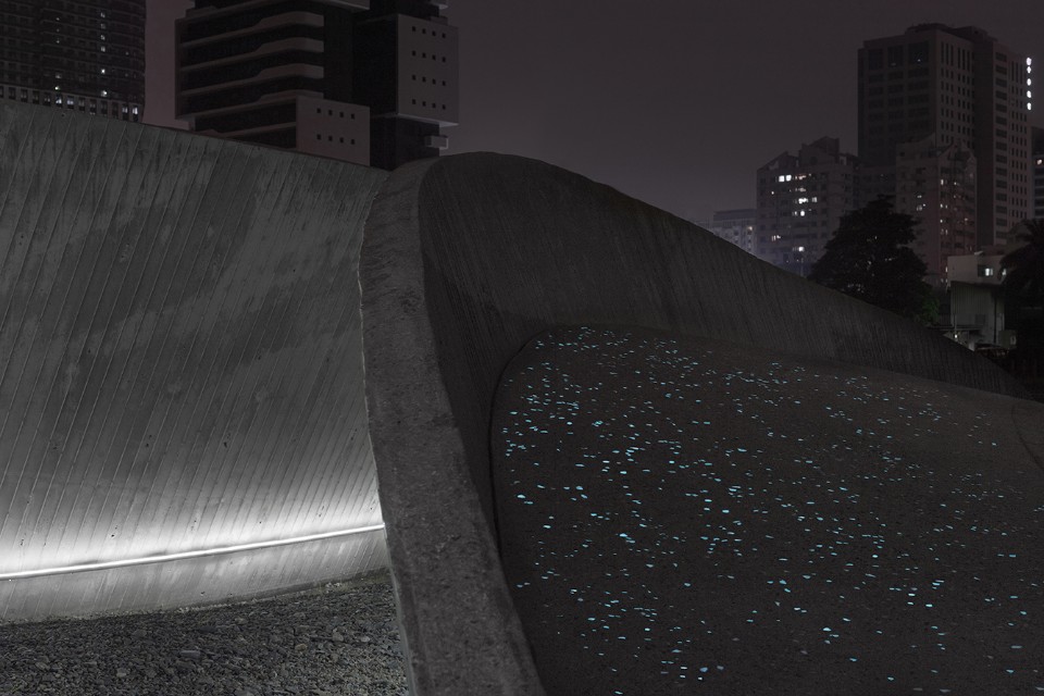 地景裝置高雄水水／曾令理 趙尉翔 辜達齊 一起設計＋偶然設計