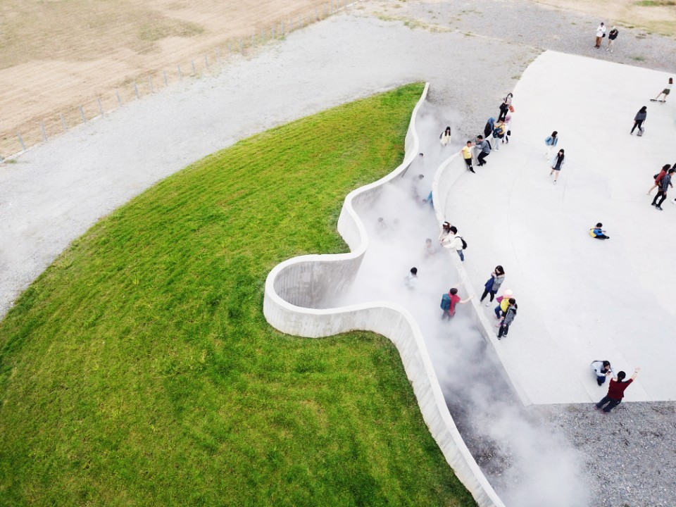 地景裝置高雄水水／曾令理 趙尉翔 辜達齊 一起設計＋偶然設計