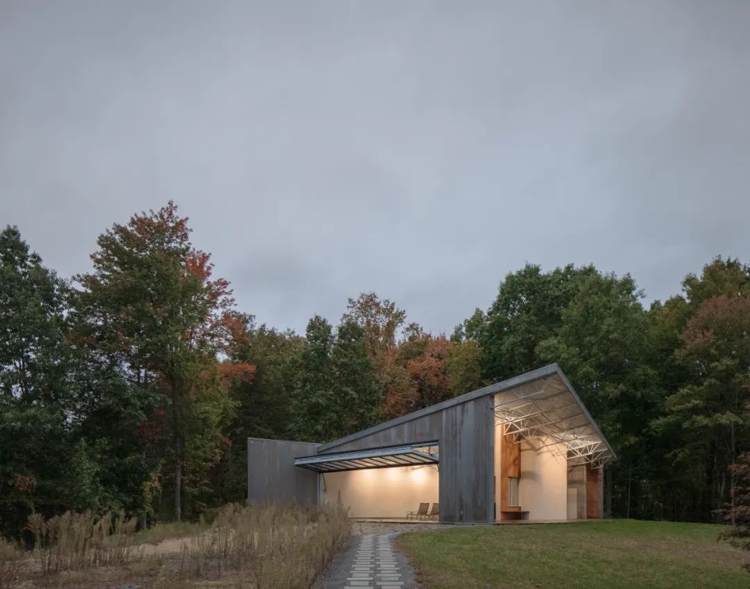 紐約州游泳池屋Gray Niva Pool House／GAuthier Architects