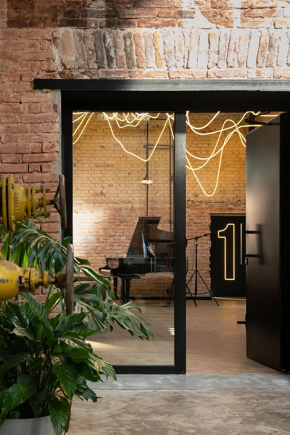 捷克布拉格藝術家工作室 Prague Czech Kabelovna Studios／B² Architecture