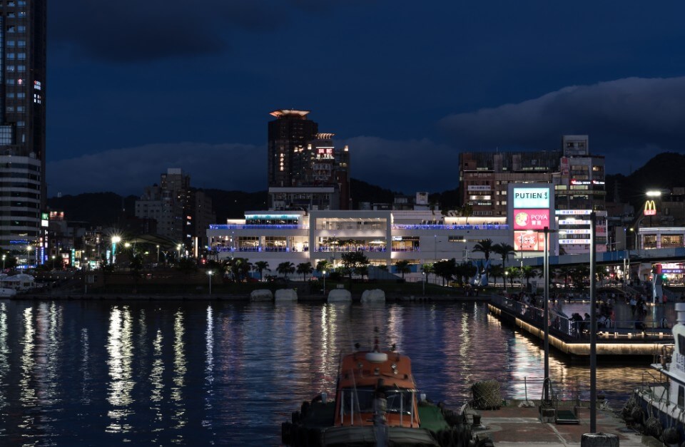 E-square基隆東岸廣場／梁豫漳、蔡大仁、吳明杰 禾磊建築