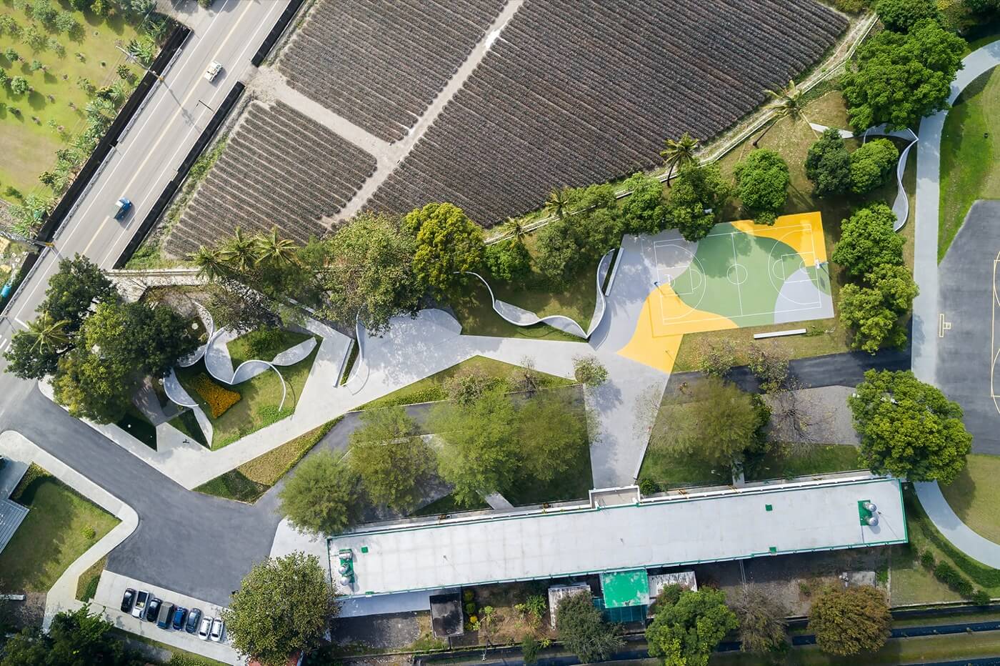 屏東高樹地景公園，南華微光 屏東智慧農業學校／一起設計＋丁尺建築師事務所