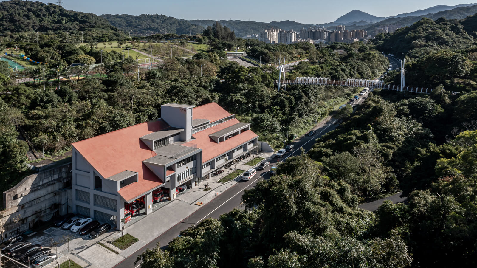 基隆市消防局暖暖分隊/十彥建築師事務所+張全智建築師事務所