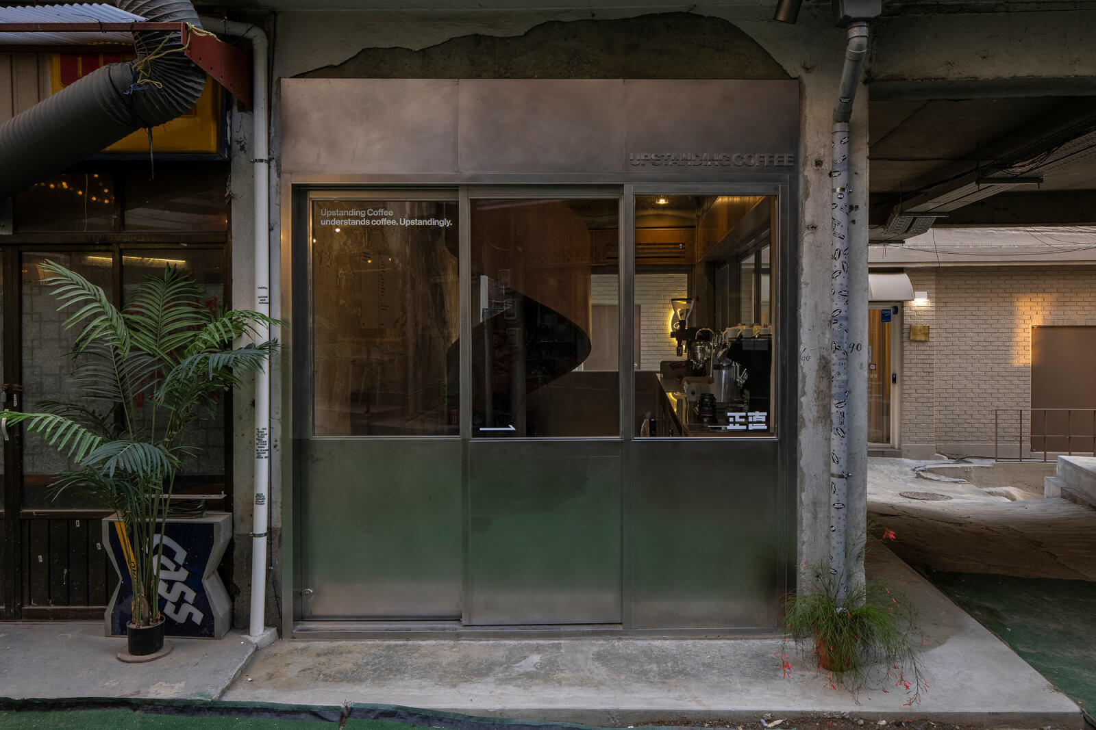 首爾龍山區老屋咖啡館 업스탠딩커피 Upstanding Coffee／T-FP 
