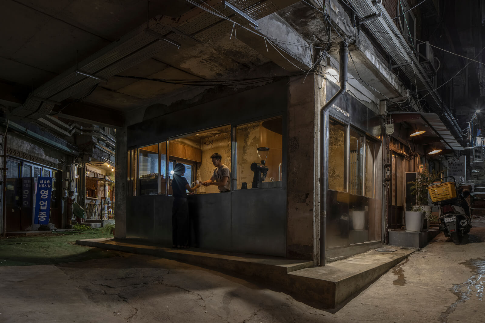 首爾龍山區老屋咖啡館 업스탠딩커피 Upstanding Coffee/T-FP