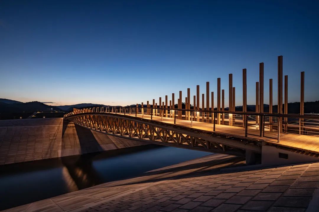 南三陸中橋人行步橋Pedestrian Bridge／Kengo Kuma隈研吾建築都市設計事務所