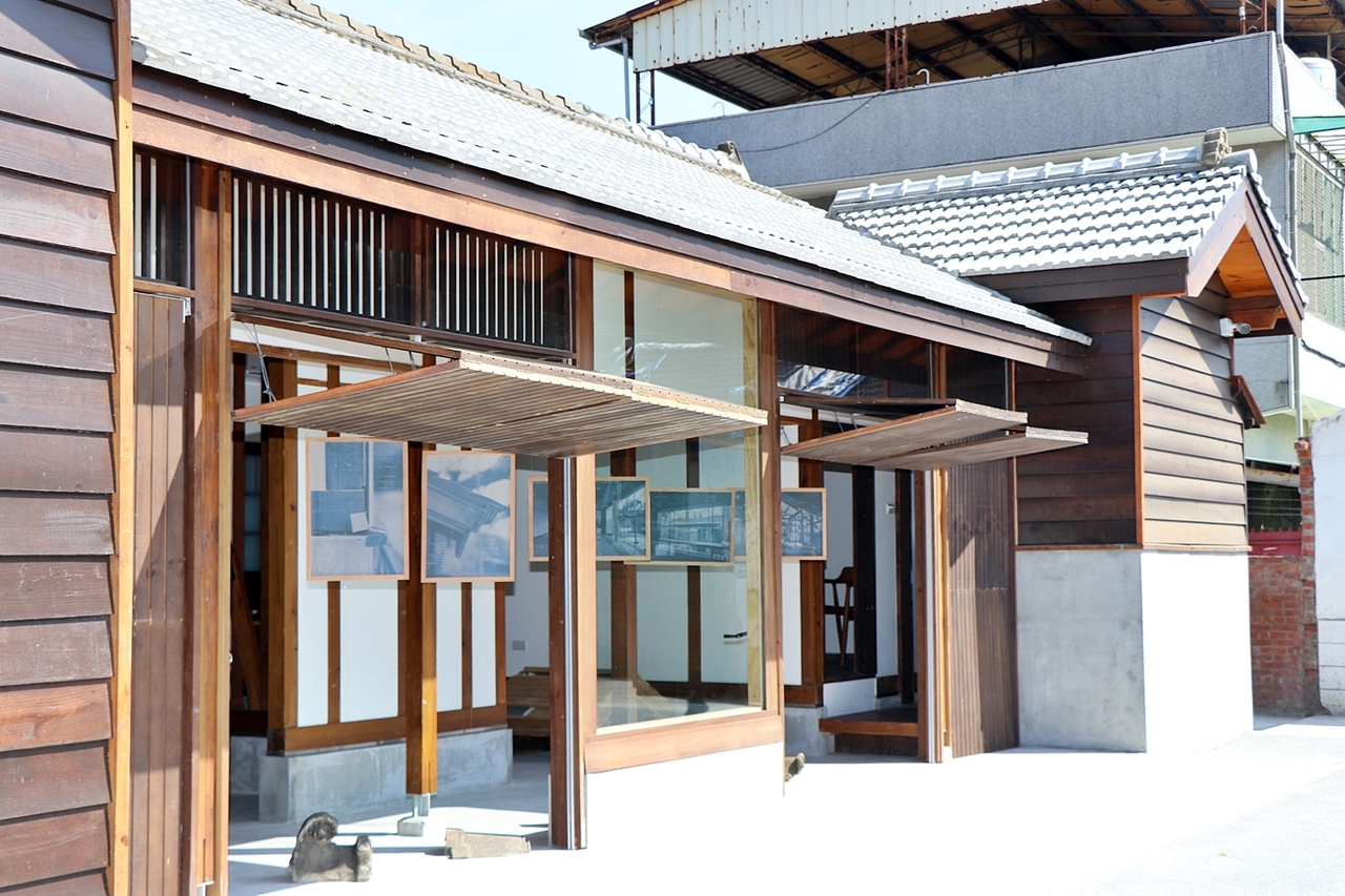 嘉義市政府修繕舊嘉義監獄的2座4連棟、共8戶宿舍,打造嘉市第1個實驗木場,分南北兩棟