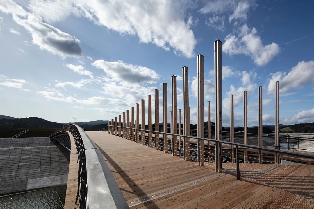 南三陸中橋人行步橋Pedestrian Bridge／Kengo Kuma隈研吾建築都市設計事務所
