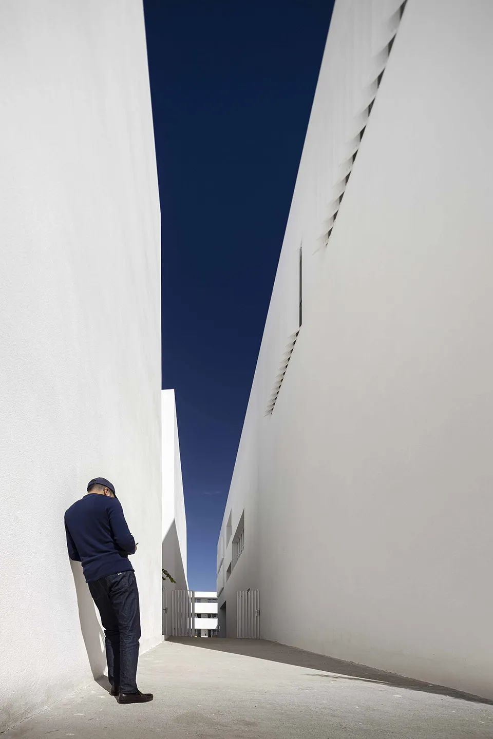 量體之間的縫隙 摩洛哥學校Jacques Chirac School／Saad El Kabbaj + Driss Kettani + Mohamed Amine Siana