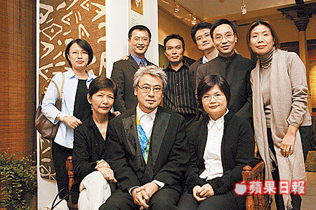 後排左起:侯貞夙、陳瑞憲、何以立、洪光明、何頡、馮賽芬。前排左起:胡德如、楊岸、蔡敏敏。