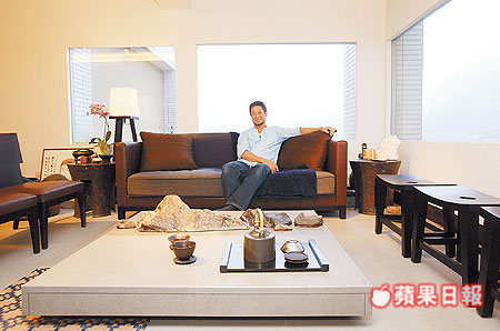 黃永洪的家,以木、石、銅為基本設計元素