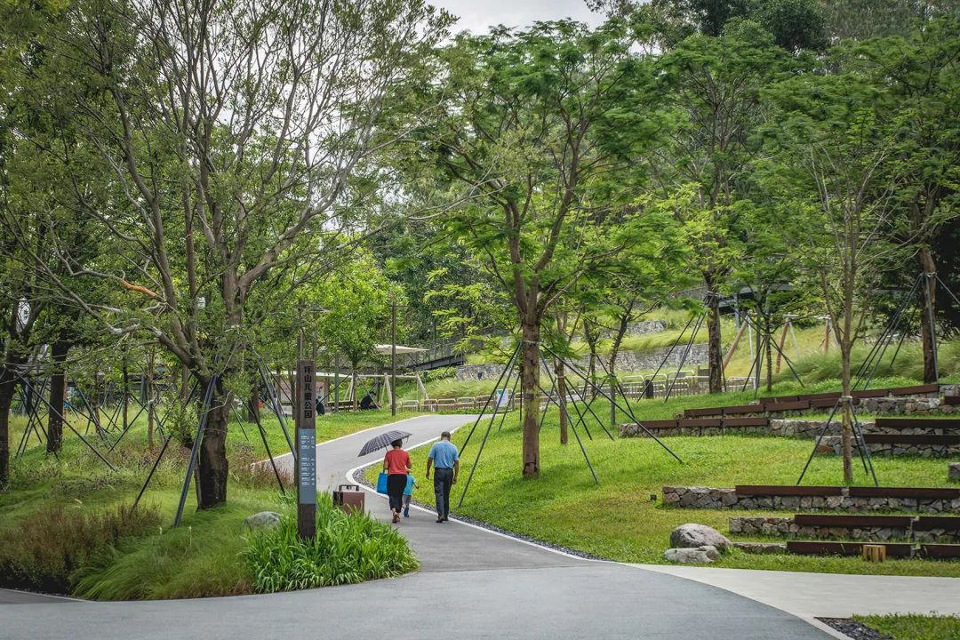 自然中的散步道 深圳坪山兒童公園 / WEi Studio