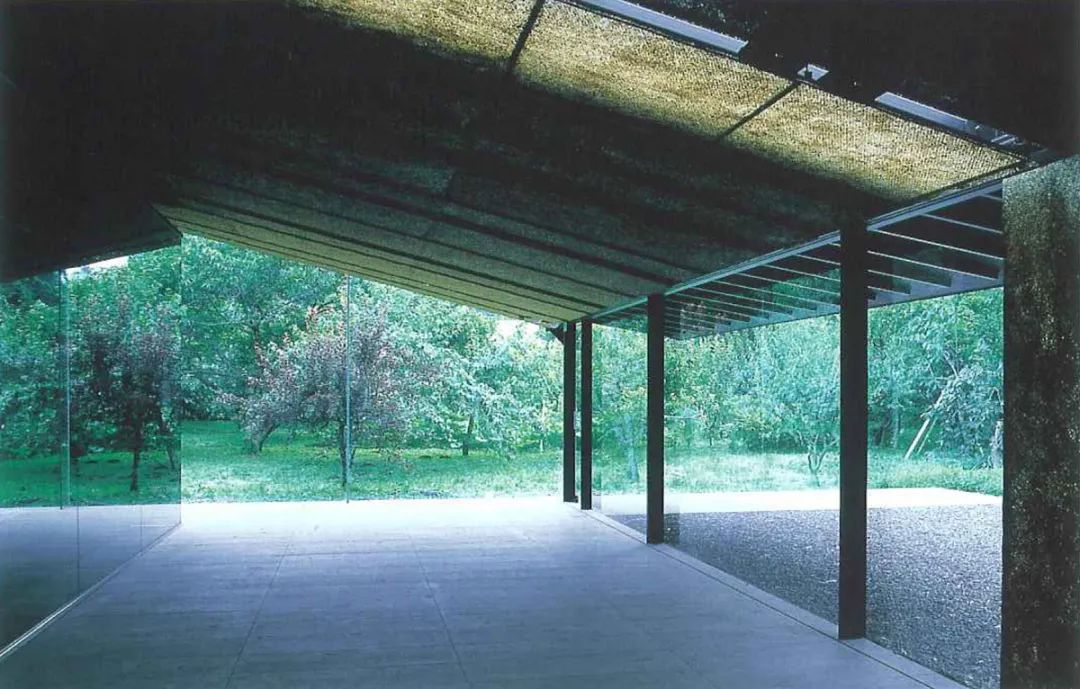隈研吾設計的那須町歷史博物館，以石牆營造光線層次