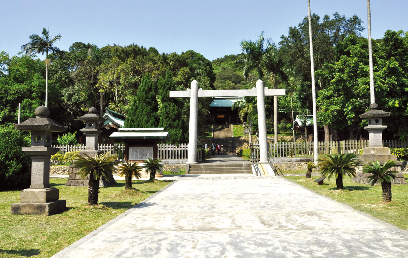 圖片來源：傅朝卿攝桃園神社參拜道