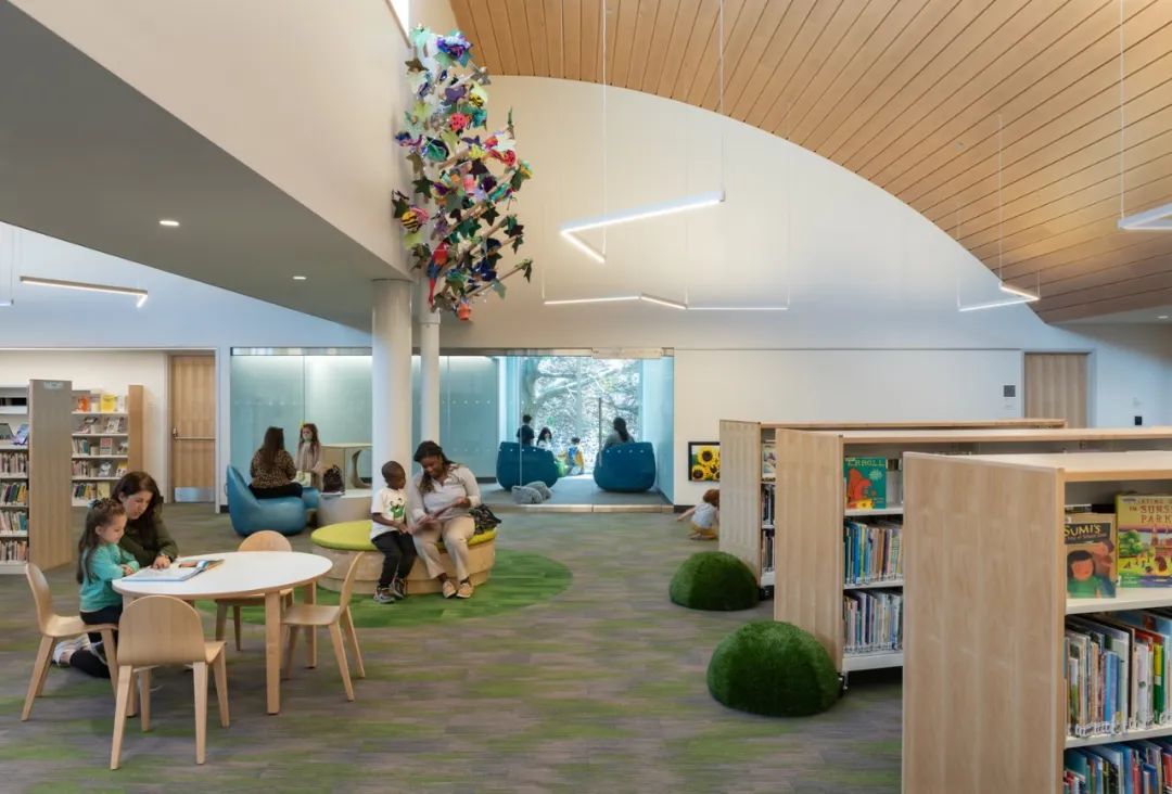 零能耗圖書館Charlotte & William Bloomberg Medford Public Library/Schwartz/Silver Architects