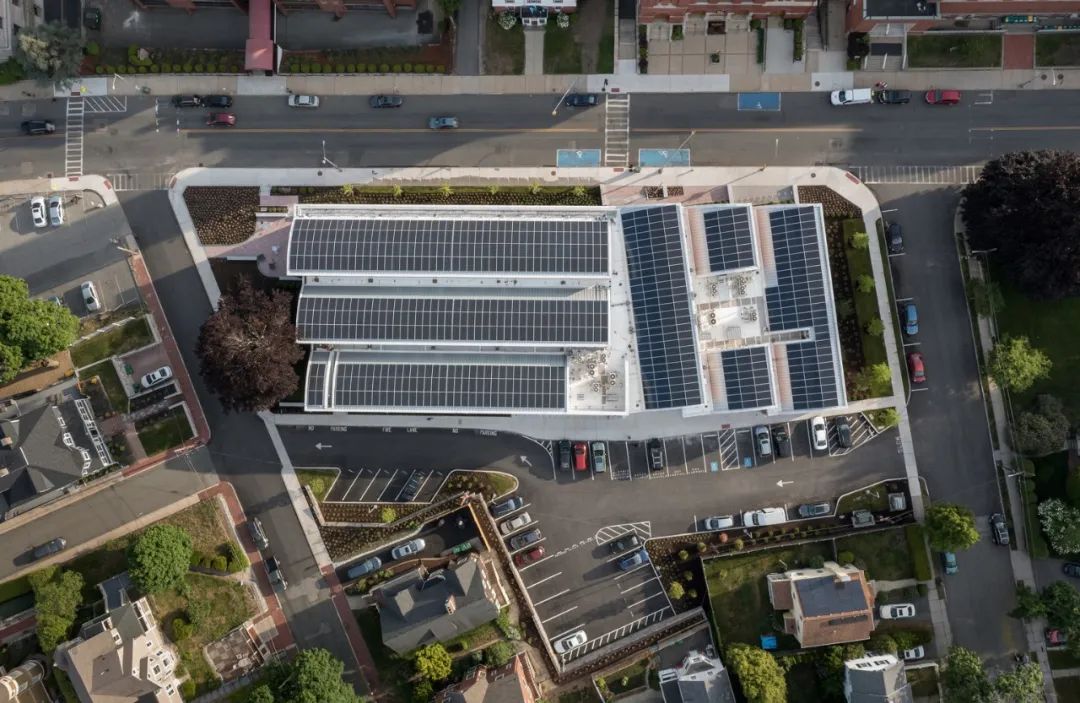 零能耗圖書館Charlotte & William Bloomberg Medford Public Library/Schwartz/Silver Architects