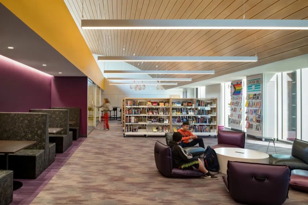 零能耗圖書館Charlotte & William Bloomberg Medford Public Library／Schwartz/Silver Architects