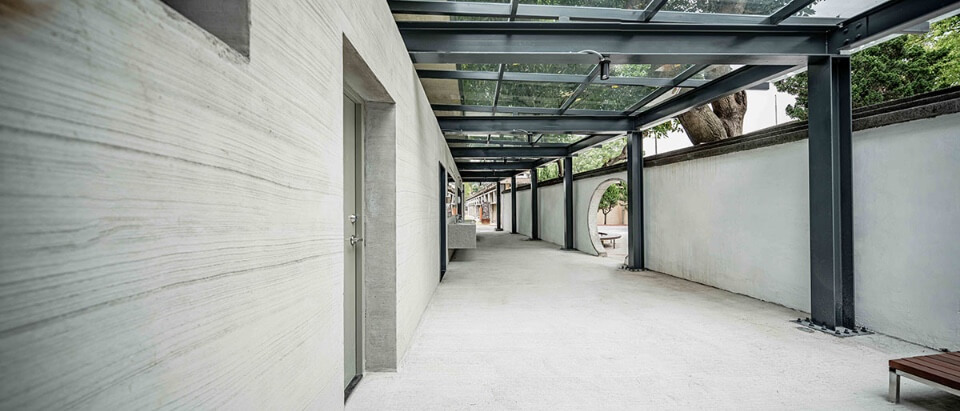 附屬建築雨遮與既有圍牆 國家人權博物館-人權學習中心／徐忠瑋建築師事務所+方禾設計