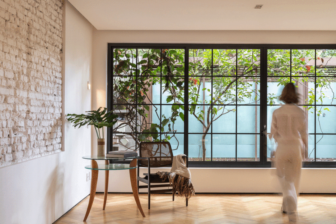 可以滑動開閉的窗戶 巴西住宅Brazil Casa Gama／Studio ArquitetURAS