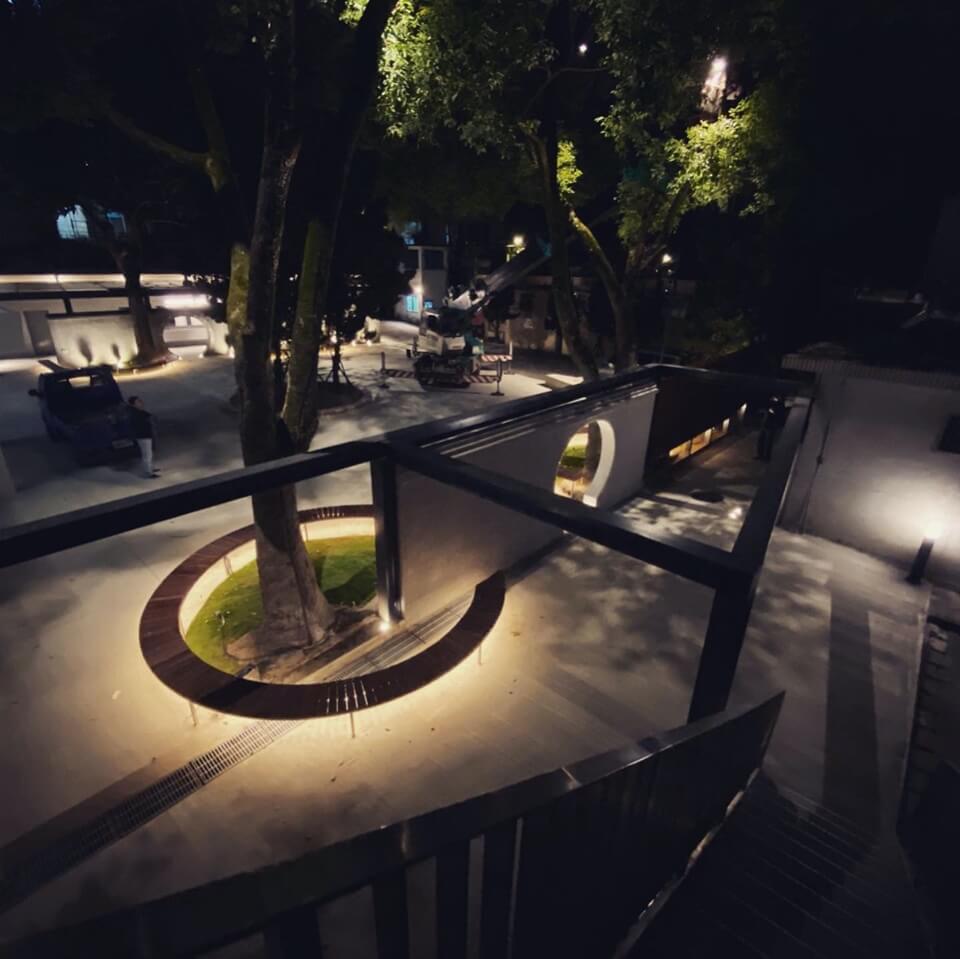 圍牆、戶外圓形座椅夜間照明 國家人權博物館-人權學習中心／徐忠瑋建築師事務所+方禾設計