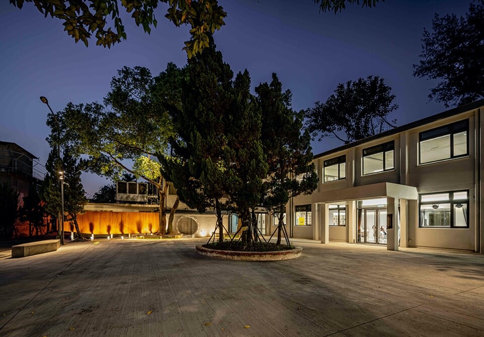 建築與廣場夜景 國家人權博物館-人權學習中心／徐忠瑋建築師事務所+方禾設計