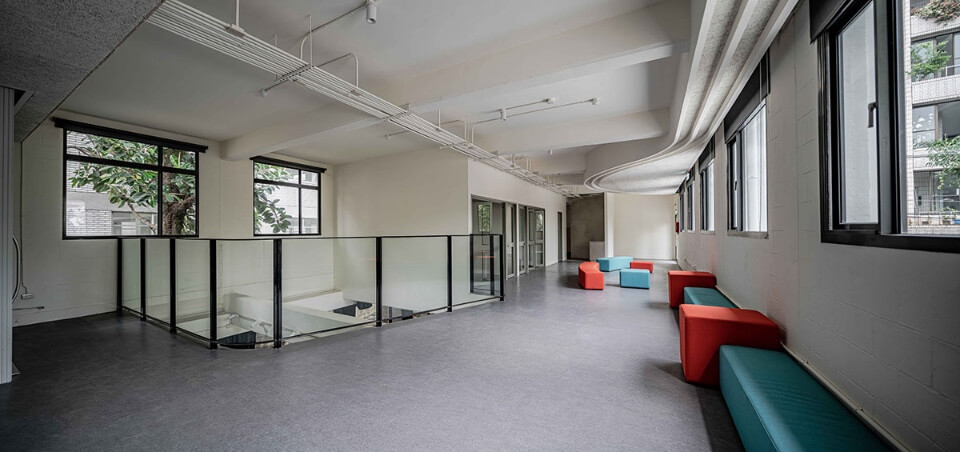 二樓開放式討論空間 國家人權博物館-人權學習中心／徐忠瑋建築師事務所+方禾設計