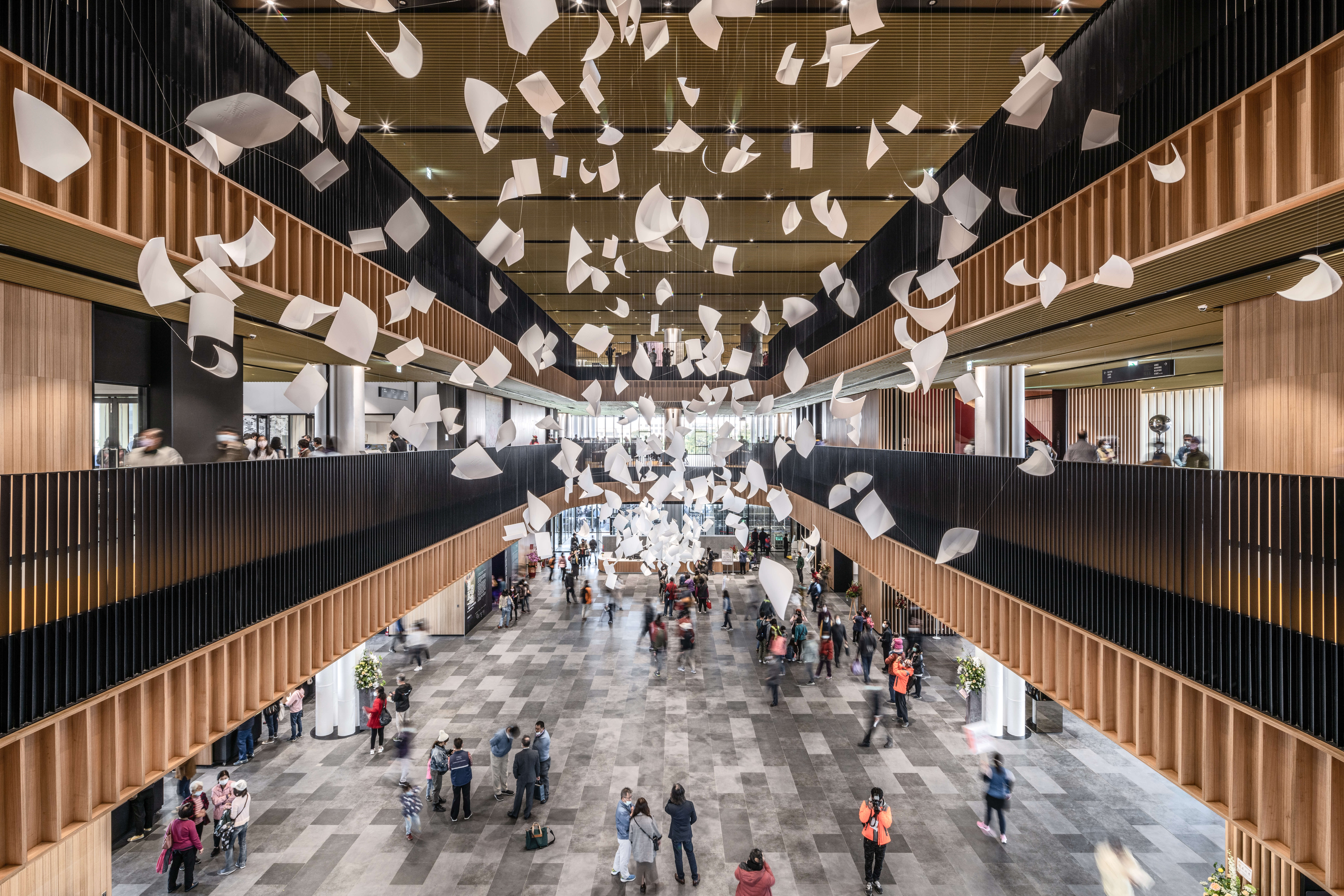 荷蘭建築師事務所Mecanoo與張瑪龍陳玉霖聯合建築師事務所合作設計的台南市立圖書館新總館，入圍2022台灣建築獎