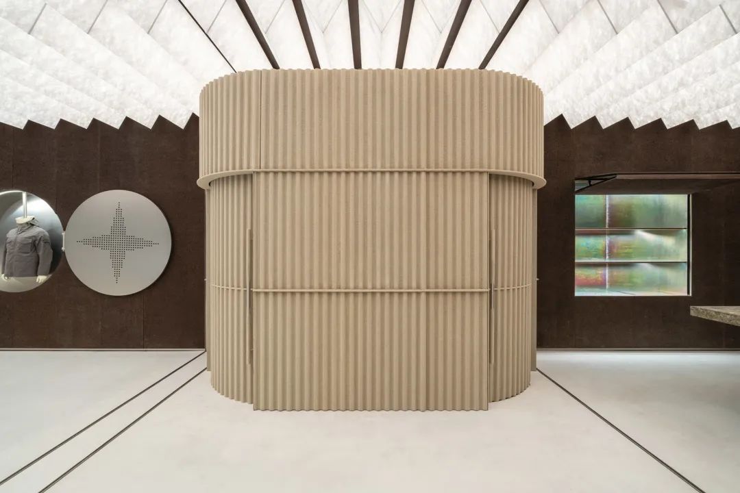 OMA / AMO 芝加哥Stone Island全球旗艦店室內設計 波紋鋼板打造的試衣間