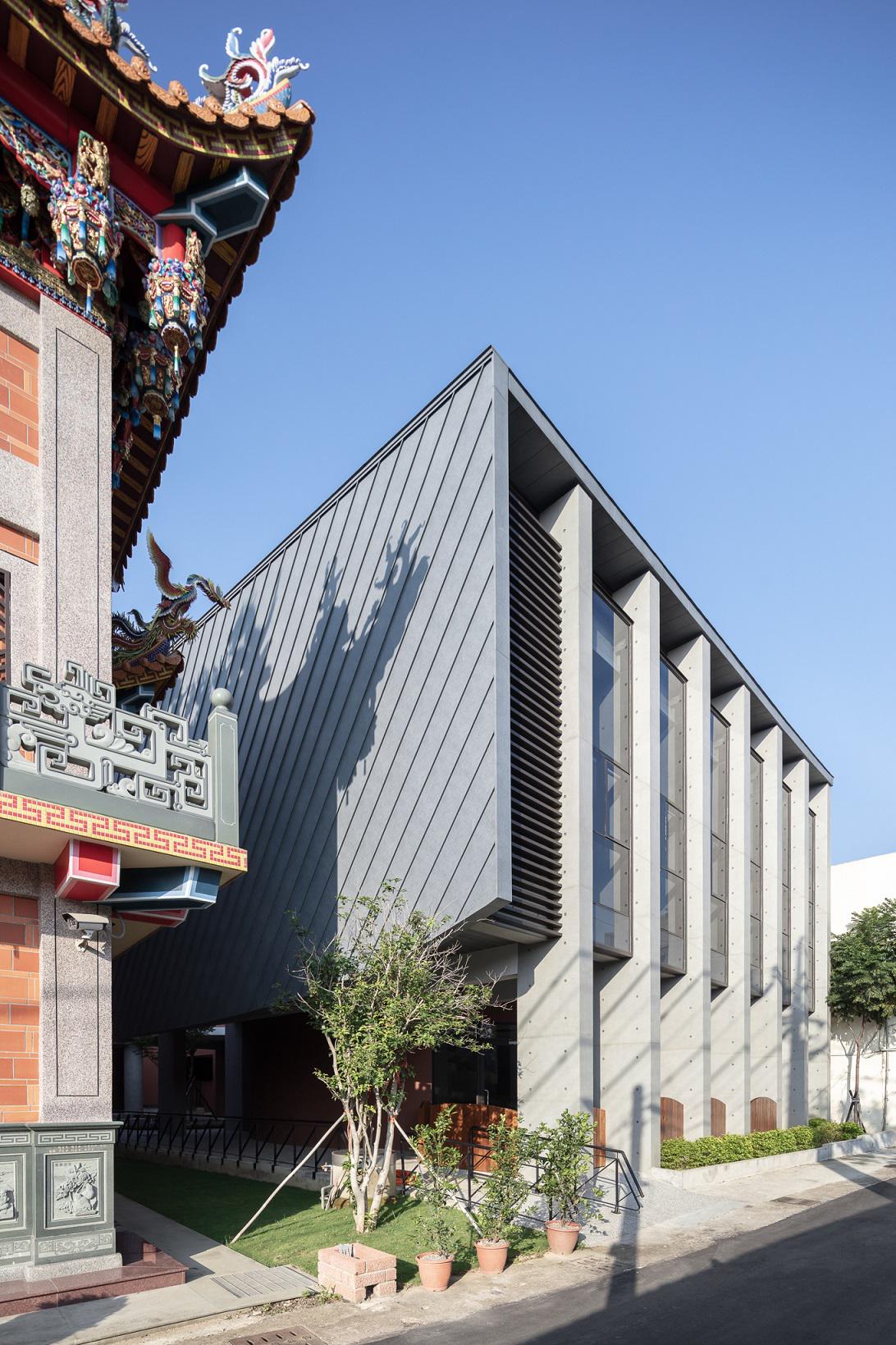 從三元宮柱列獲得大堂設計靈感 員樹林市民活動中心／所在建築師事務所+黃宥鈞建築師