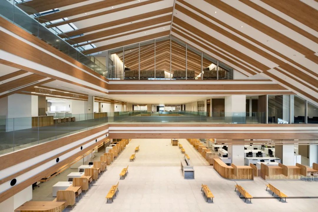 日本沖繩石垣市政府大樓／隈研吾建築都市設計事務所