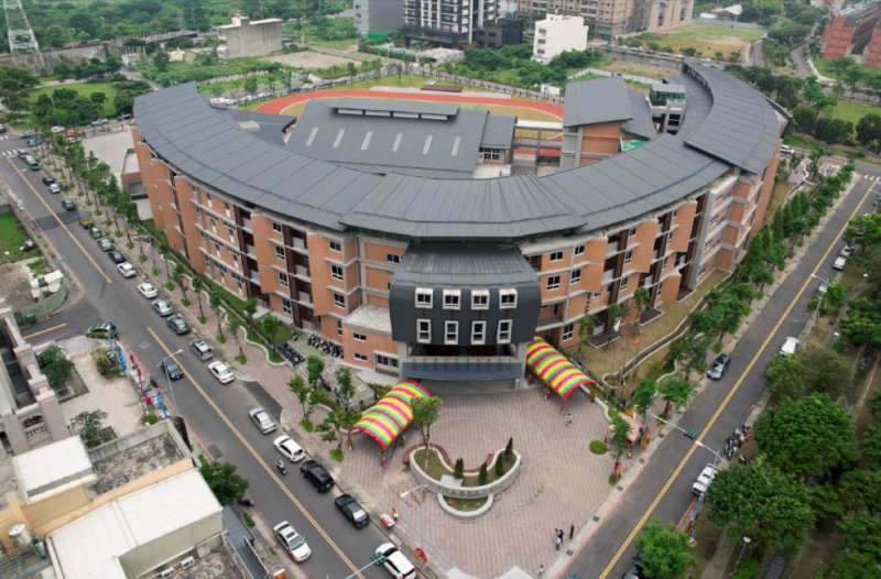 新竹縣竹北市東興國民小學 半圓弧建築