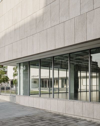 北港文化中心：有高差的廣場及長階梯創造台灣城市少見的微量剖面及視角變化(攝影：鉉琉工作室)