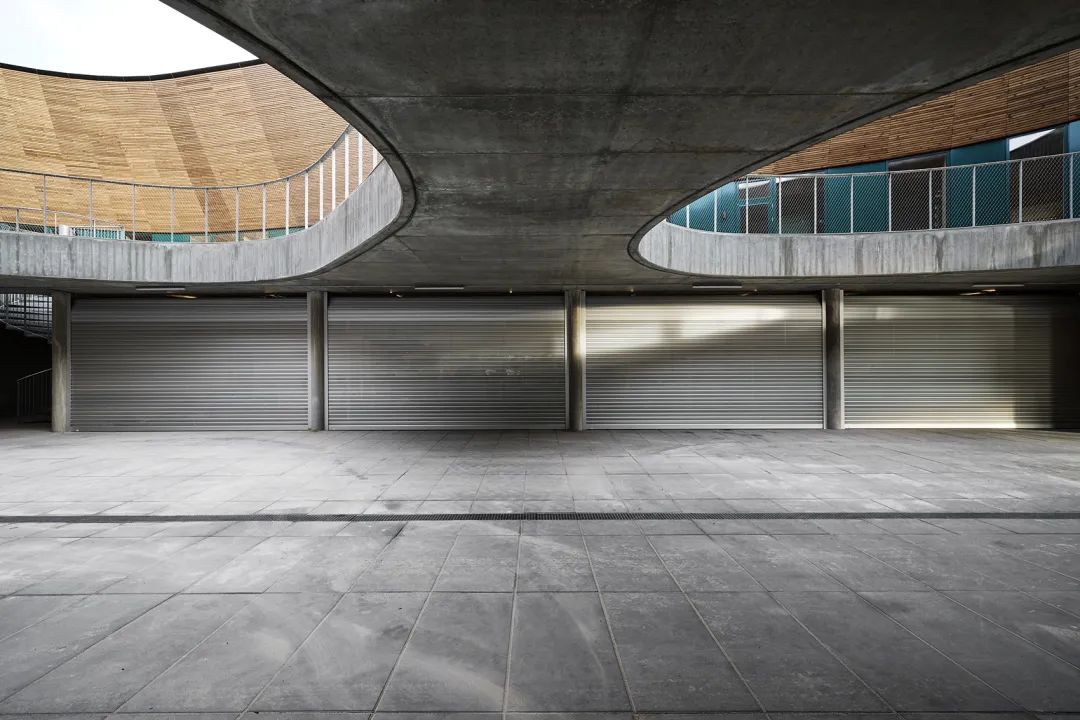 基礎到一樓的結構採混凝土 Esbjerg Maritime Center/Snohetta+WERK Arkitekter