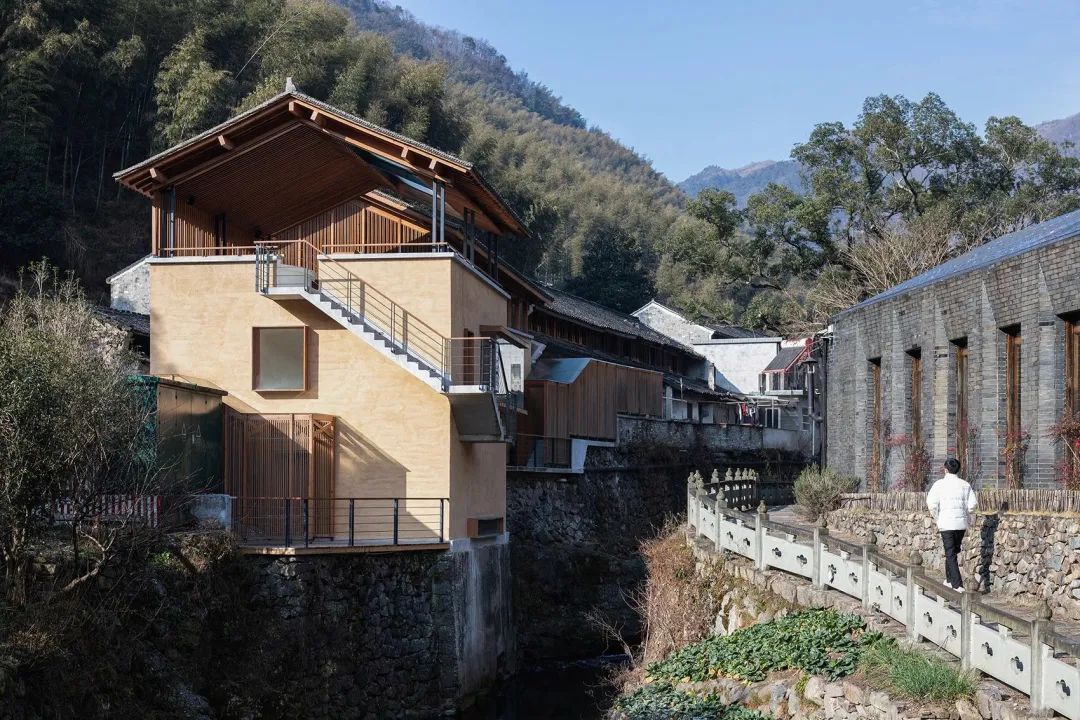 奉化棲霞坑發電站改造的溪邊餐廳／尌林建築設計事務所