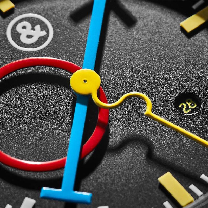 法國建築師Alain Silberstein設計的錶款極具個人風格，尤其是三原色指針以及趣味輪廓線條