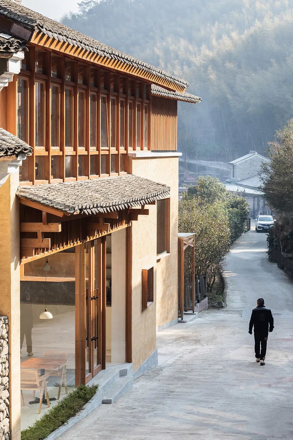 餐廳臨街立面 奉化棲霞坑發電站改造的溪邊餐廳/尌林建築設計事務所