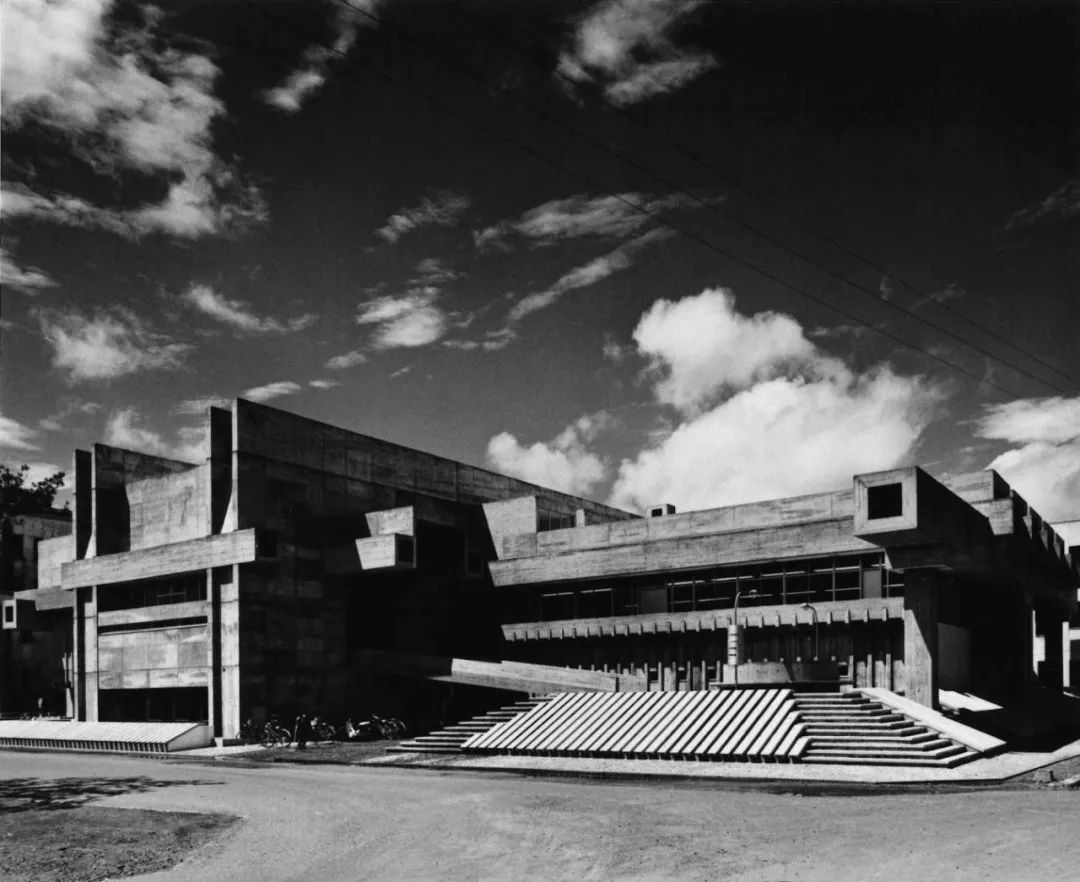 大分縣立圖書館,1962-1966年/磯崎新(Arata Isozaki)