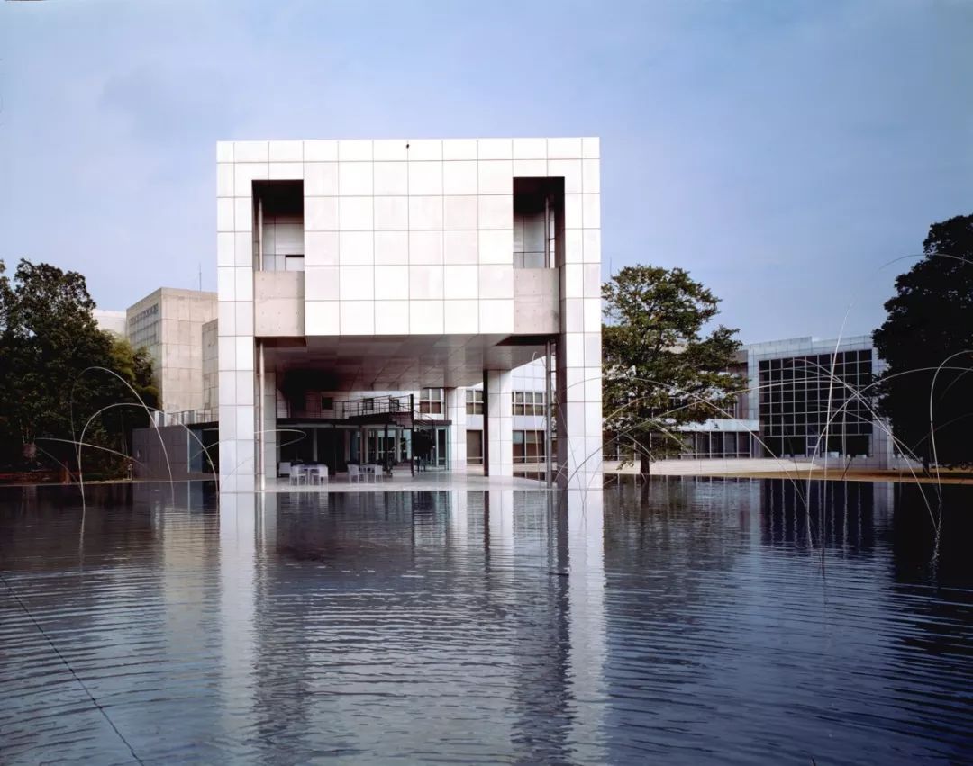 大分富士見鄉村俱樂部/磯崎新(Arata Isozaki)