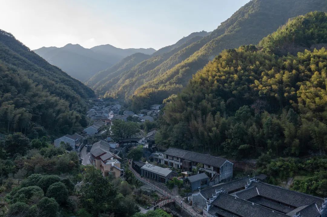 俯瞰寧波沄野和光·棲霞坑度假村