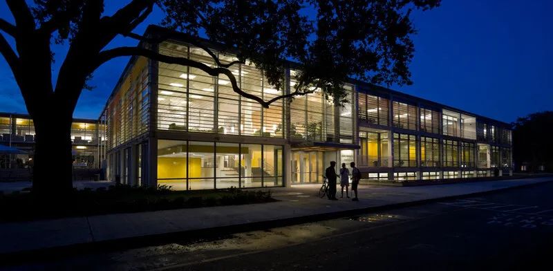 The Lavin-Bernick Center for University Life｜Lavin-Bernick 大學生活中心／VJAA© Paul Crosby